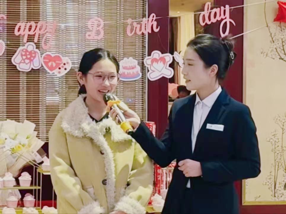 人生第一次，主持夢(mèng)的初次綻放