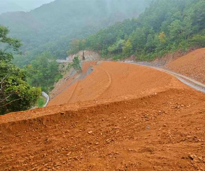 雙河金礦 |筑牢生態(tài)屏障，鋪就“三生共贏(yíng)”之路